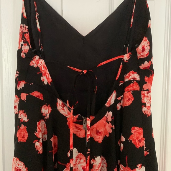 NEW Floral Sundress Summer Backless Dress - Picture 4 of 10